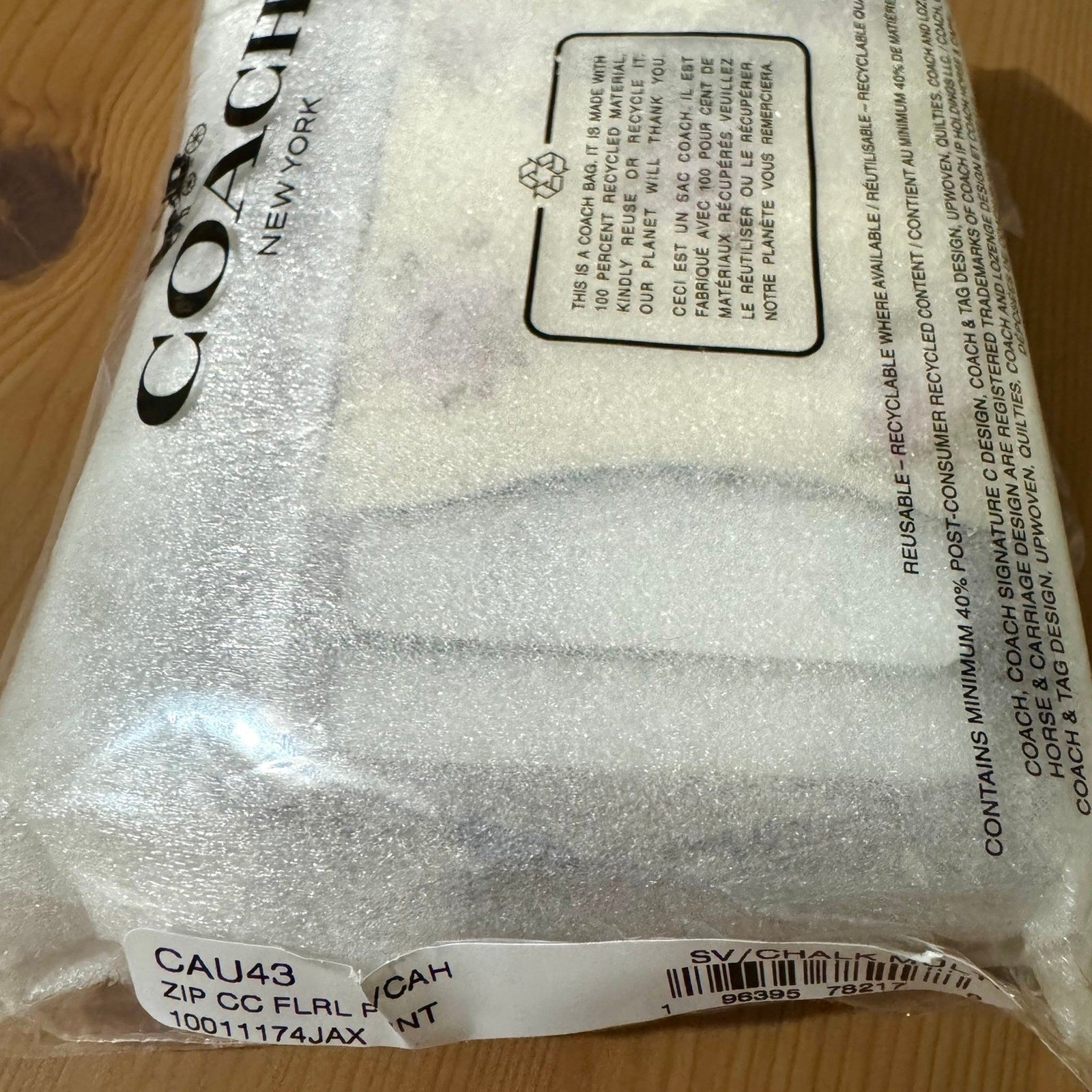 ❤️ Coach Zip Card Case With Floral Print