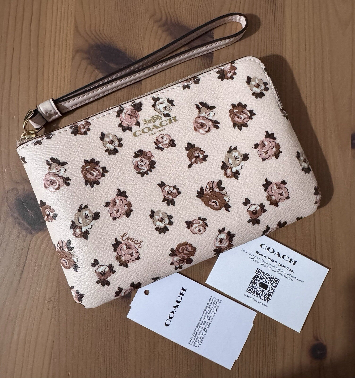NWT COACH Corner Zip Wristlet Clutch Bag Rosette Print Blush Pink Multi CZ442 🌸