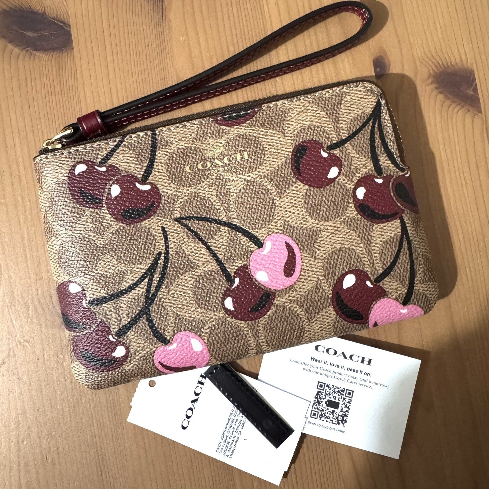 NWT Coach Corner Zip Wristlet In Signature Canvas With Cherry Print 🍒