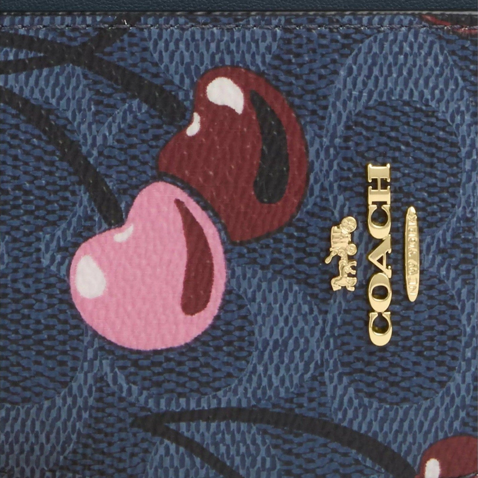 NWT ❤️ Coach Zip Card Case In Signature Canvas With Cherry Print