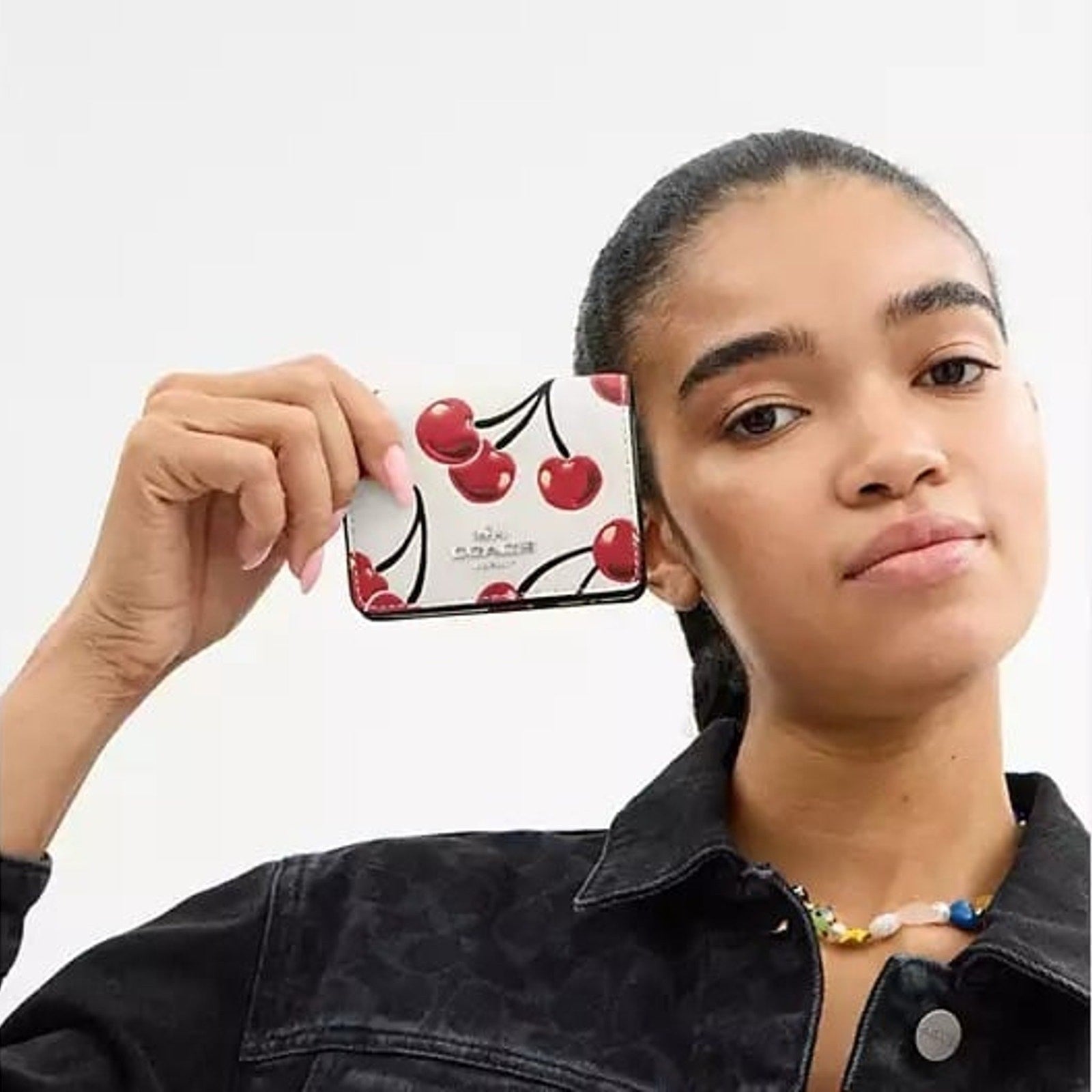 ❤️ Coach Mini Wallet On A Chain With Cherry Print