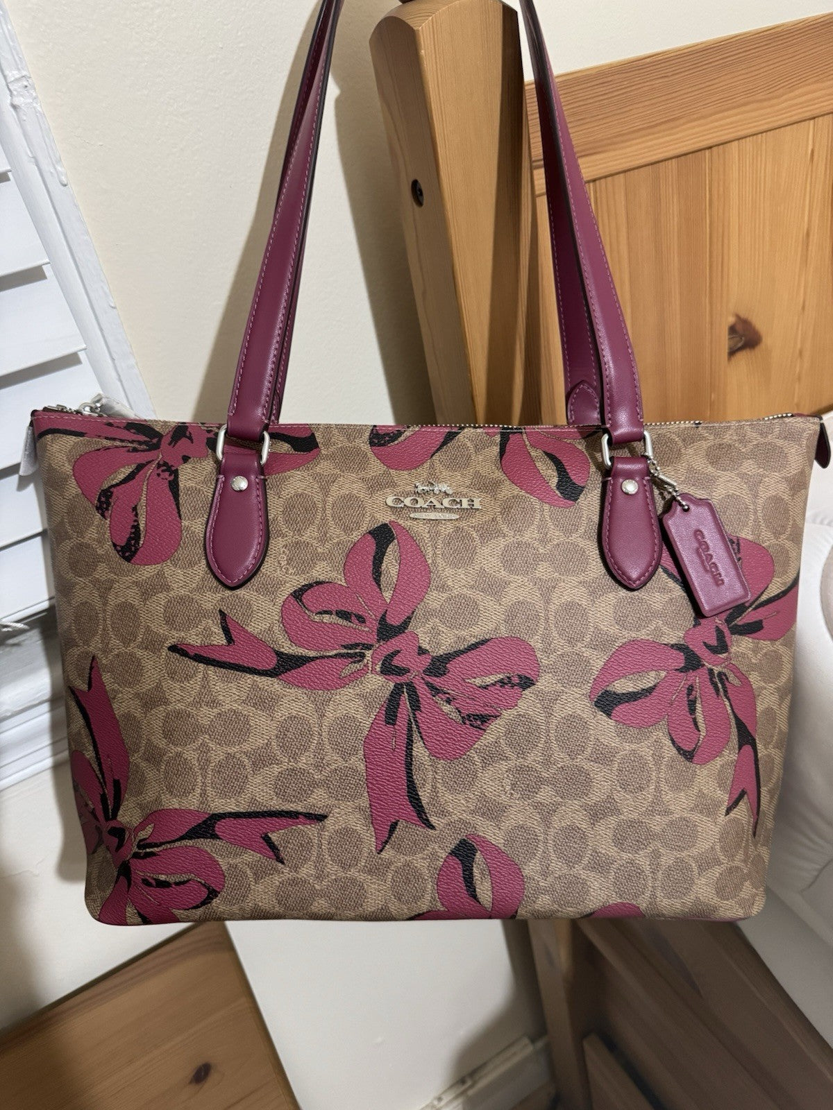 NWT Coach Gallery Tote Bag In Signature Canvas With Bow Print CZ174 🎁