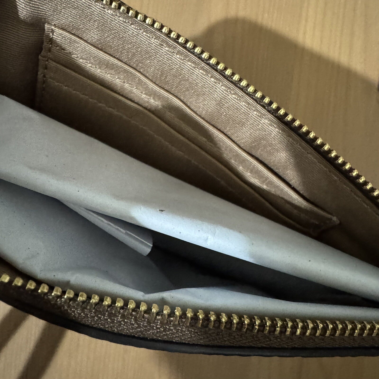 NWT Coach Corner Zip Wristlet In Signature Canvas With Cherry Print 🍒