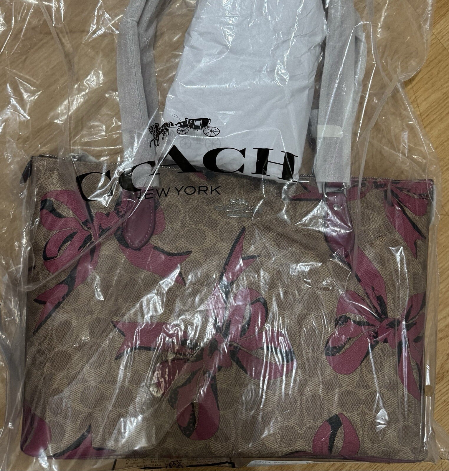 NWT Coach Gallery Tote Bag In Signature Canvas With Bow Print CZ174 🎁